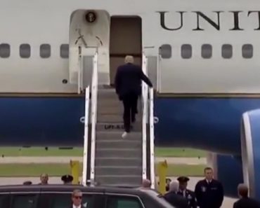 Video: Presidentti Trumpille sattui nolo moka, hänen astellessaan Air Force One -lentokoneeseen
