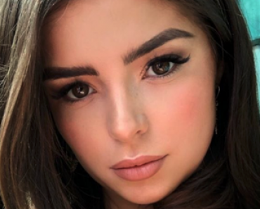 Tämä uhkea brunette on yksi Instagramin kuumimmista kaunottarista – Katso kuvat!